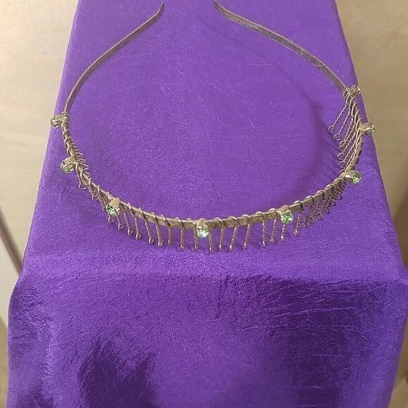 SILVER HAIR BAND WITH GREEN DECORATIVE RHINESTONES - Picture 1 of 3